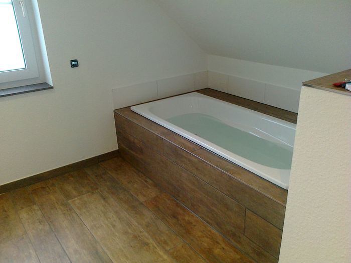 Badezimmer – Beispiel 2, Detailaufnahme Fugenbereich